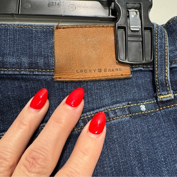 Lucky Brand Jeans Dark Wash Olivia Skinny High Rise Size 10/30 A - Picture 7 of 8